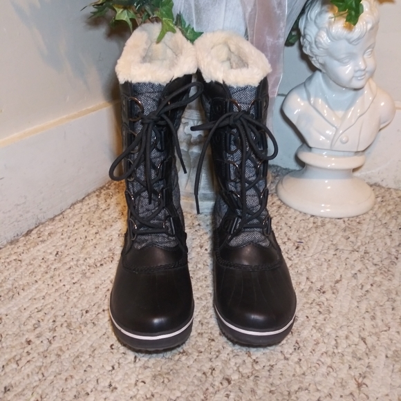 JBU Lorna Encore Black & Gray Herringbone Lace-Up Winter Boots - Picture 3 of 11